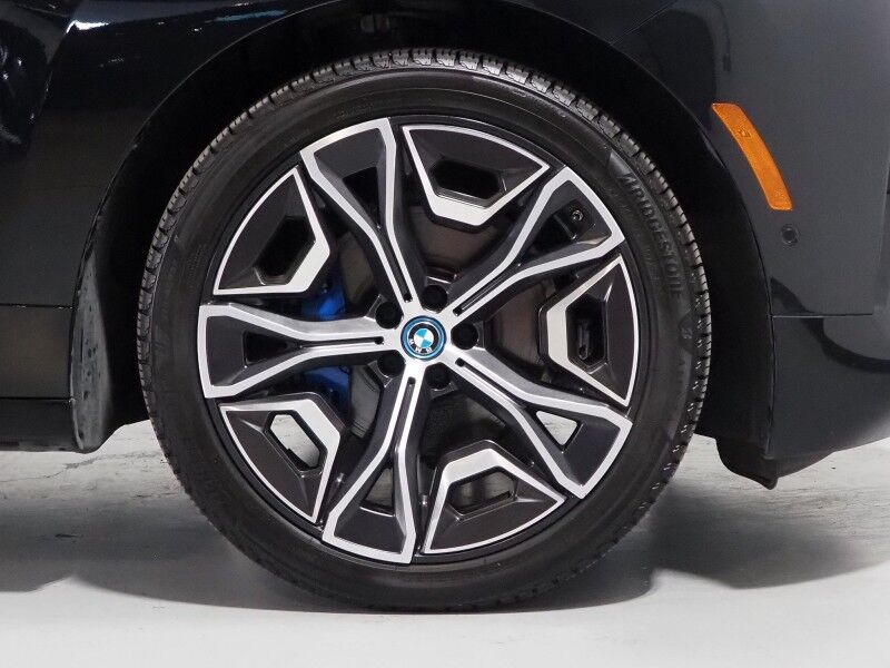 2024 BMW iX M60 AWD LUXURY PKG, DRIVING ASSISTANCE PRO PKG, HEADS-UP DISPLAY, NAVIGATION, ADAPTIVE CRUISE, 360 CAMERAS, PANO ECLIPSING GLASS ROOF, CLIMATE/MULTI-FUNCTION SEATS, HEATED STEERING, BOWERS & WILKINS, WIRELESS CHARGING Round Rock TX