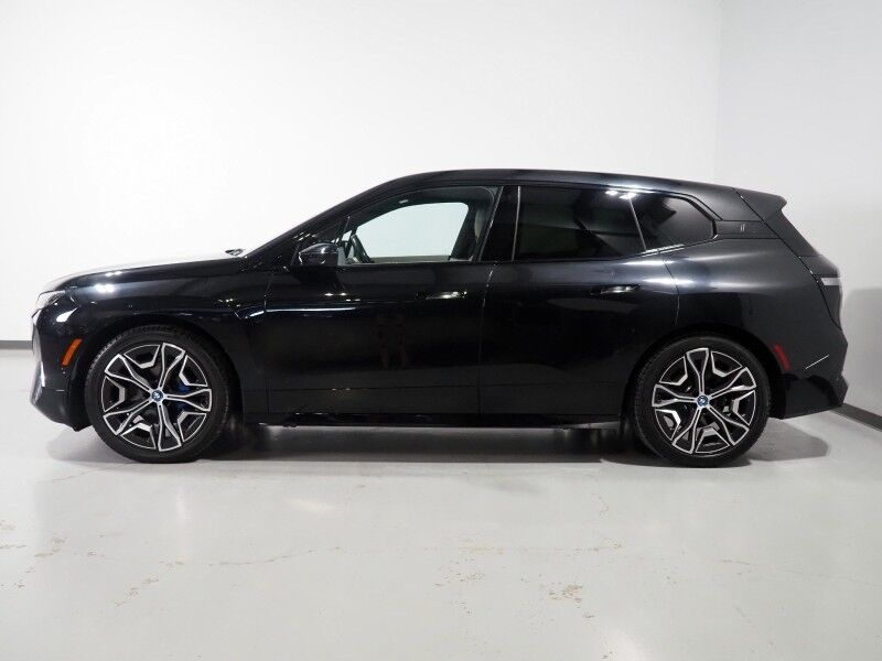 2024 BMW iX M60 AWD LUXURY PKG, DRIVING ASSISTANCE PRO PKG, HEADS-UP DISPLAY, NAVIGATION, ADAPTIVE CRUISE, 360 CAMERAS, PANO ECLIPSING GLASS ROOF, CLIMATE/MULTI-FUNCTION SEATS, HEATED STEERING, BOWERS & WILKINS, WIRELESS CHARGING Round Rock TX
