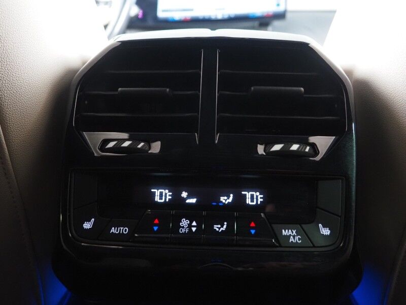 2024 BMW iX M60 AWD LUXURY PKG, DRIVING ASSISTANCE PRO PKG, HEADS-UP DISPLAY, NAVIGATION, ADAPTIVE CRUISE, 360 CAMERAS, PANO ECLIPSING GLASS ROOF, CLIMATE/MULTI-FUNCTION SEATS, HEATED STEERING, BOWERS & WILKINS, WIRELESS CHARGING Round Rock TX