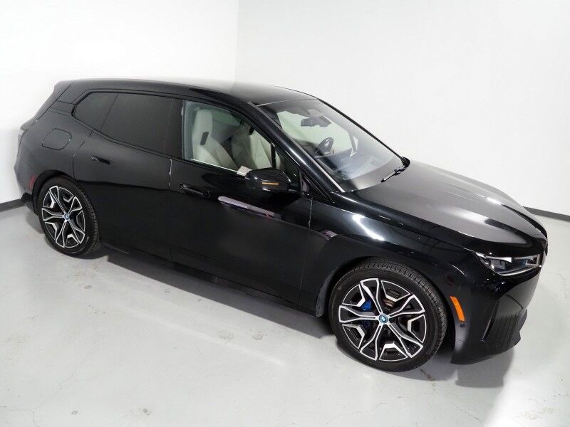 2024 BMW iX M60 AWD LUXURY PKG, DRIVING ASSISTANCE PRO PKG, HEADS-UP DISPLAY, NAVIGATION, ADAPTIVE CRUISE, 360 CAMERAS, PANO ECLIPSING GLASS ROOF, CLIMATE/MULTI-FUNCTION SEATS, HEATED STEERING, BOWERS & WILKINS, WIRELESS CHARGING Round Rock TX