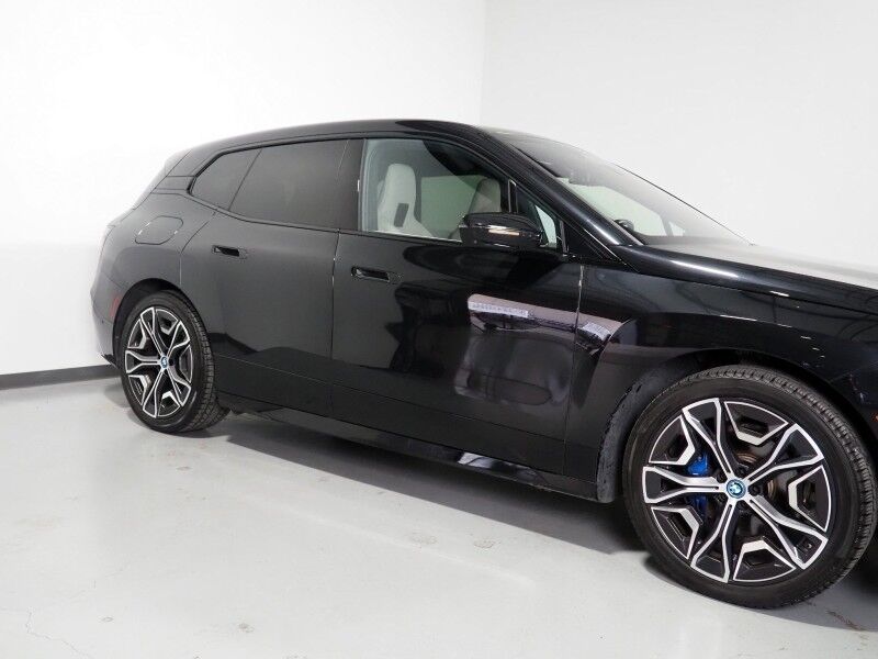 2024 BMW iX M60 AWD LUXURY PKG, DRIVING ASSISTANCE PRO PKG, HEADS-UP DISPLAY, NAVIGATION, ADAPTIVE CRUISE, 360 CAMERAS, PANO ECLIPSING GLASS ROOF, CLIMATE/MULTI-FUNCTION SEATS, HEATED STEERING, BOWERS & WILKINS, WIRELESS CHARGING Round Rock TX