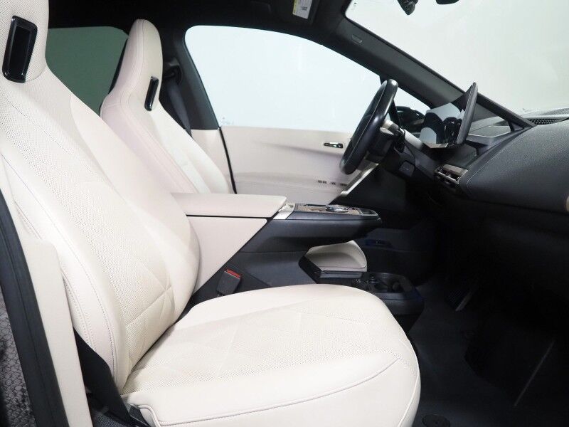 2024 BMW iX M60 AWD LUXURY PKG, DRIVING ASSISTANCE PRO PKG, HEADS-UP DISPLAY, NAVIGATION, ADAPTIVE CRUISE, 360 CAMERAS, PANO ECLIPSING GLASS ROOF, CLIMATE/MULTI-FUNCTION SEATS, HEATED STEERING, BOWERS & WILKINS, WIRELESS CHARGING Round Rock TX