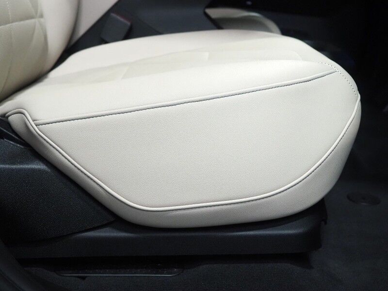 2024 BMW iX M60 AWD LUXURY PKG, DRIVING ASSISTANCE PRO PKG, HEADS-UP DISPLAY, NAVIGATION, ADAPTIVE CRUISE, 360 CAMERAS, PANO ECLIPSING GLASS ROOF, CLIMATE/MULTI-FUNCTION SEATS, HEATED STEERING, BOWERS & WILKINS, WIRELESS CHARGING Round Rock TX
