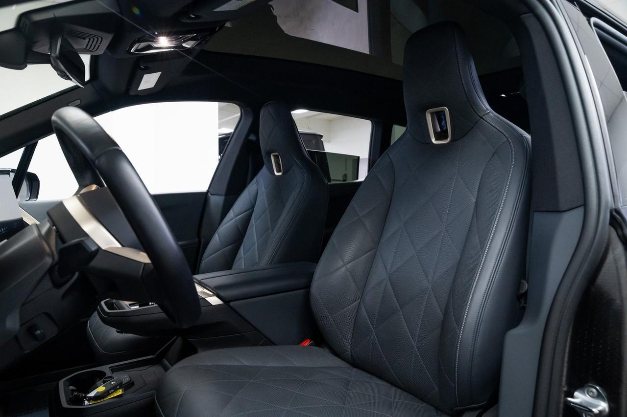 2024 BMW iX xDrive50 1 Owner Heated Seats Sport Package Portland OR