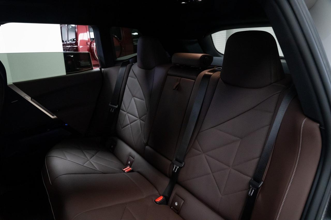 2024 BMW iX xDrive50 1 Owner Heated Seats Sport Package Portland OR