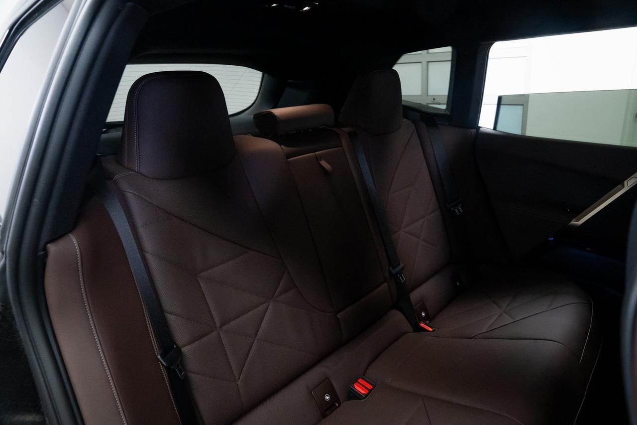 2024 BMW iX xDrive50 1 Owner Heated Seats Sport Package Portland OR