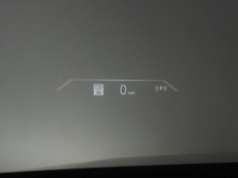 2024 BMW iX xDrive50 AWD *DRIVING ASSIST PRO, HEADS-UP DISPLAY, NAVIGATION, LIVE COCKPIT PRO, ADAPTIVE CRUISE, SAFETY ALERTS, 360 CAMERAS, PANO ECLIPSING GLASS ROOF, HEATED MULTI-FUNCTION SEATS, HEATED STEERING, HARMAN/KARDON, WIRELESS CHARGING Round Rock TX