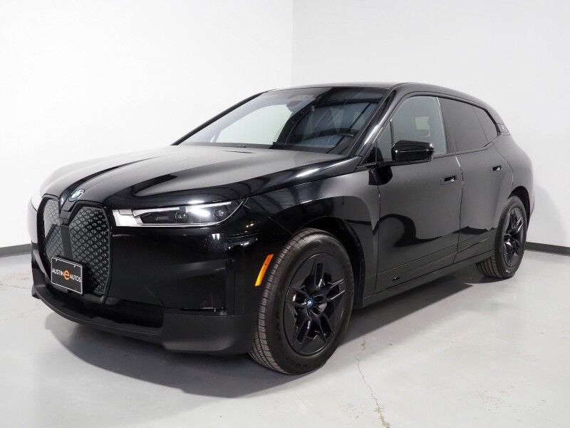 2024 BMW iX xDrive50 AWD *DRIVING ASSIST PRO, HEADS-UP DISPLAY, NAVIGATION, LIVE COCKPIT PRO, ADAPTIVE CRUISE, SAFETY ALERTS, 360 CAMERAS, PANO ECLIPSING GLASS ROOF, HEATED MULTI-FUNCTION SEATS, HEATED STEERING, HARMAN/KARDON, WIRELESS CHARGING Round Rock TX