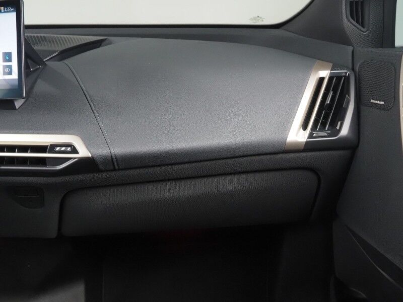 2024 BMW iX xDrive50 AWD *DRIVING ASSIST PRO, HEADS-UP DISPLAY, NAVIGATION, LIVE COCKPIT PRO, ADAPTIVE CRUISE, SAFETY ALERTS, 360 CAMERAS, PANO ECLIPSING GLASS ROOF, HEATED MULTI-FUNCTION SEATS, HEATED STEERING, HARMAN/KARDON, WIRELESS CHARGING Round Rock TX