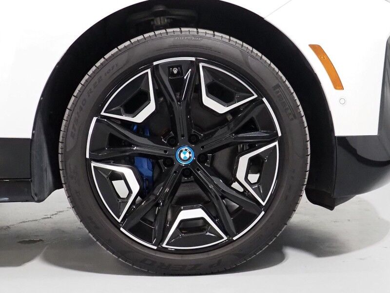 2024 BMW iX xDrive50 AWD *LUXURY & SPORT PKGS, DRIVING ASSIST PRO, HEADS-UP DISPLAY, NAVIGATION, ADAPTIVE CRUISE, 360 CAMERAS, PANO ECLIPSING MOONROOF, LEATHER, HEATED SEATS/STEERING, HARMAN/KARDON, WIRELESS CHARGING Round Rock TX