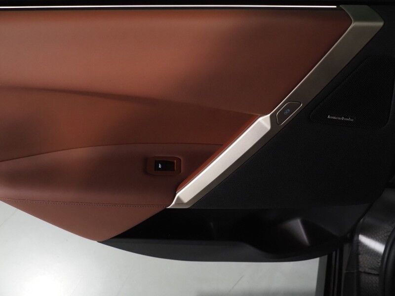 2024 BMW iX xDrive50 AWD *LUXURY & SPORT PKGS, DRIVING ASSIST PRO, HEADS-UP DISPLAY, NAVIGATION, ADAPTIVE CRUISE, 360 CAMERAS, PANO ECLIPSING MOONROOF, LEATHER, HEATED SEATS/STEERING, HARMAN/KARDON, WIRELESS CHARGING Round Rock TX