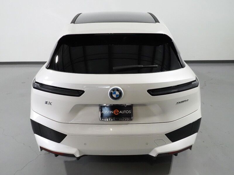 2024 BMW iX xDrive50 AWD *LUXURY & SPORT PKGS, DRIVING ASSIST PRO, HEADS-UP DISPLAY, NAVIGATION, ADAPTIVE CRUISE, 360 CAMERAS, PANO ECLIPSING MOONROOF, LEATHER, HEATED SEATS/STEERING, HARMAN/KARDON, WIRELESS CHARGING Round Rock TX