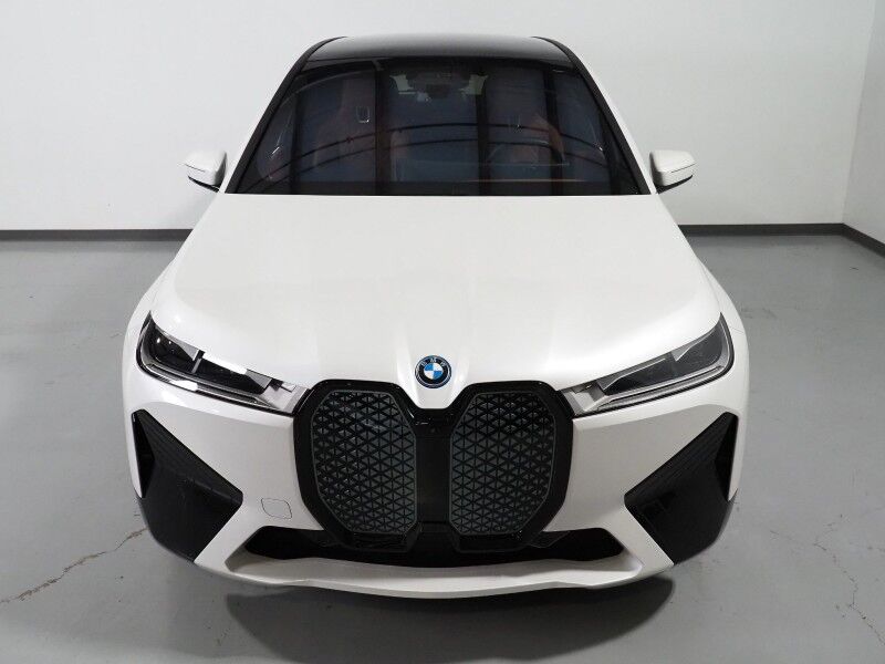 2024 BMW iX xDrive50 AWD *LUXURY & SPORT PKGS, DRIVING ASSIST PRO, HEADS-UP DISPLAY, NAVIGATION, ADAPTIVE CRUISE, 360 CAMERAS, PANO ECLIPSING MOONROOF, LEATHER, HEATED SEATS/STEERING, HARMAN/KARDON, WIRELESS CHARGING Round Rock TX