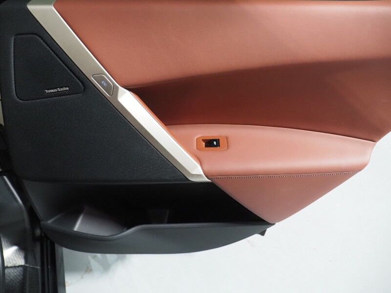 2024 BMW iX xDrive50 AWD *LUXURY & SPORT PKGS, DRIVING ASSIST PRO, HEADS-UP DISPLAY, NAVIGATION, ADAPTIVE CRUISE, 360 CAMERAS, PANO ECLIPSING MOONROOF, LEATHER, HEATED SEATS/STEERING, HARMAN/KARDON, WIRELESS CHARGING Round Rock TX