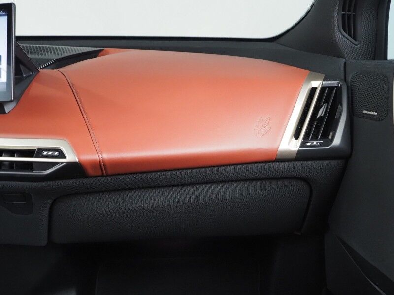 2024 BMW iX xDrive50 AWD *LUXURY & SPORT PKGS, DRIVING ASSIST PRO, HEADS-UP DISPLAY, NAVIGATION, ADAPTIVE CRUISE, 360 CAMERAS, PANO ECLIPSING MOONROOF, LEATHER, HEATED SEATS/STEERING, HARMAN/KARDON, WIRELESS CHARGING Round Rock TX