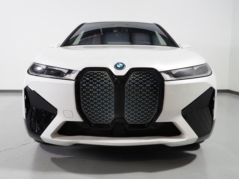 2024 BMW iX xDrive50 AWD *LUXURY & SPORT PKGS, DRIVING ASSIST PRO, HEADS-UP DISPLAY, NAVIGATION, ADAPTIVE CRUISE, 360 CAMERAS, PANO ECLIPSING MOONROOF, LEATHER, HEATED SEATS/STEERING, HARMAN/KARDON, WIRELESS CHARGING Round Rock TX