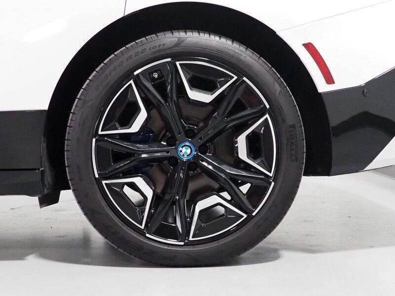 2024 BMW iX xDrive50 AWD *LUXURY & SPORT PKGS, DRIVING ASSIST PRO, HEADS-UP DISPLAY, NAVIGATION, ADAPTIVE CRUISE, 360 CAMERAS, PANO ECLIPSING MOONROOF, LEATHER, HEATED SEATS/STEERING, HARMAN/KARDON, WIRELESS CHARGING Round Rock TX