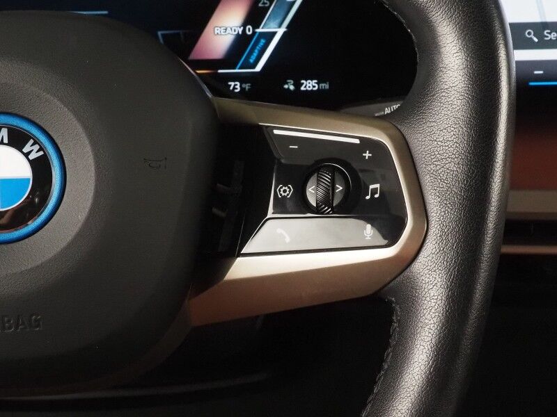 2024 BMW iX xDrive50 AWD *SPORT PKG, DRIVING ASSIST PRO, HEADS-UP DISPLAY, NAVIGATION, ADAPTIVE CRUISE, SAFETY ALERTS, 360 CAMERAS, PANO ECLIPSING GLASS ROOF, LEATHER, CLIMATE SEATS, 22 INCH WHEELS, HARMAN/KARDON, WIRELESS CHARGING Round Rock TX