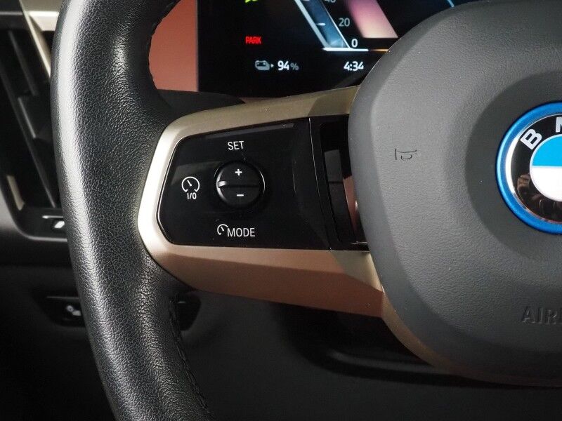 2024 BMW iX xDrive50 AWD *SPORT PKG, DRIVING ASSIST PRO, HEADS-UP DISPLAY, NAVIGATION, ADAPTIVE CRUISE, SAFETY ALERTS, 360 CAMERAS, PANO ECLIPSING GLASS ROOF, LEATHER, CLIMATE SEATS, 22 INCH WHEELS, HARMAN/KARDON, WIRELESS CHARGING Round Rock TX