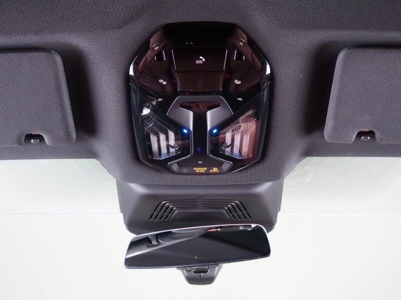 2024 BMW iX xDrive50 AWD *SPORT PKG, DRIVING ASSIST PRO, HEADS-UP DISPLAY, NAVIGATION, ADAPTIVE CRUISE, SAFETY ALERTS, 360 CAMERAS, PANO ECLIPSING GLASS ROOF, LEATHER, CLIMATE SEATS, 22 INCH WHEELS, HARMAN/KARDON, WIRELESS CHARGING Round Rock TX