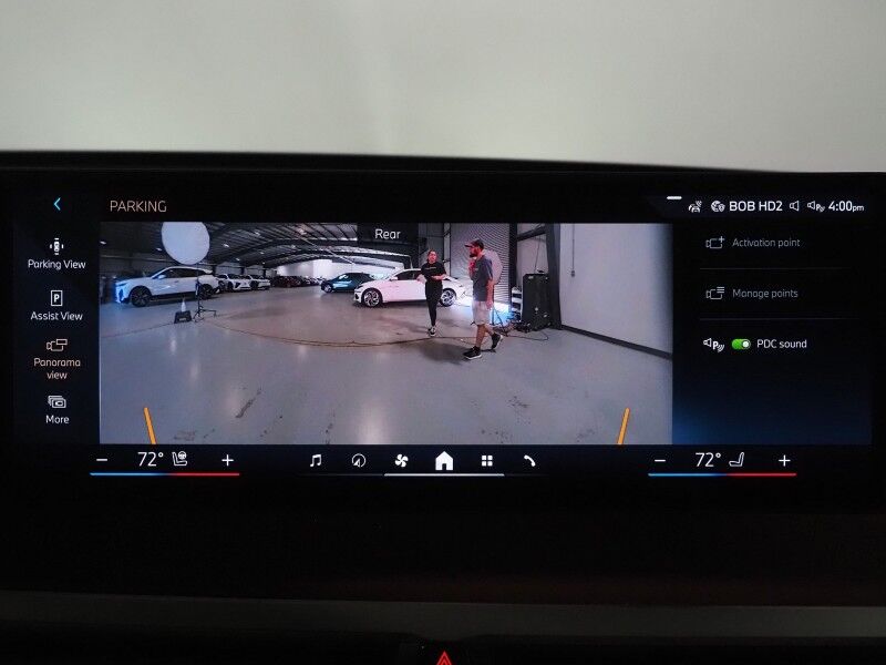 2024 BMW iX xDrive50 AWD *SPORT PKG, DRIVING ASSIST PRO, HEADS-UP DISPLAY, NAVIGATION, ADAPTIVE CRUISE, SAFETY ALERTS, 360 CAMERAS, PANO ECLIPSING GLASS ROOF, LEATHER, CLIMATE SEATS, 22 INCH WHEELS, HARMAN/KARDON, WIRELESS CHARGING Round Rock TX