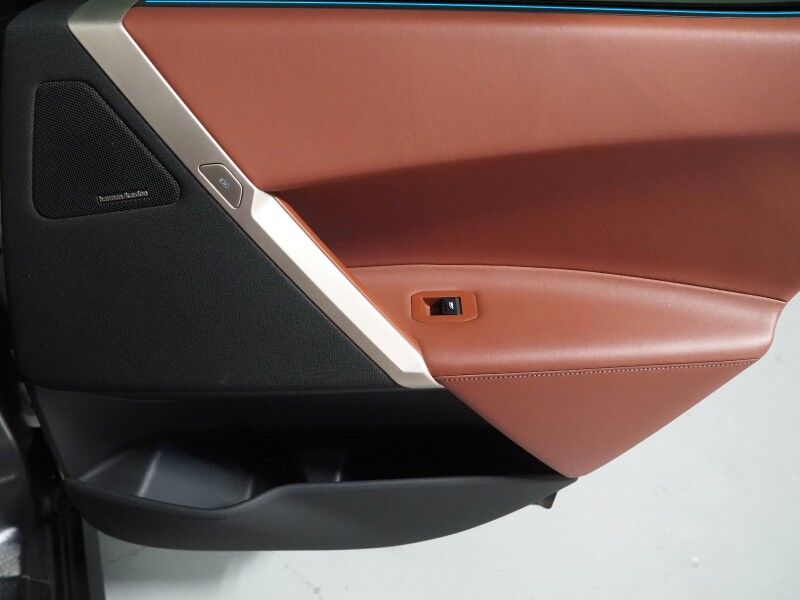 2024 BMW iX xDrive50 AWD *SPORT PKG, DRIVING ASSIST PRO, HEADS-UP DISPLAY, NAVIGATION, ADAPTIVE CRUISE, SAFETY ALERTS, 360 CAMERAS, PANO ECLIPSING GLASS ROOF, LEATHER, CLIMATE SEATS, 22 INCH WHEELS, HARMAN/KARDON, WIRELESS CHARGING Round Rock TX