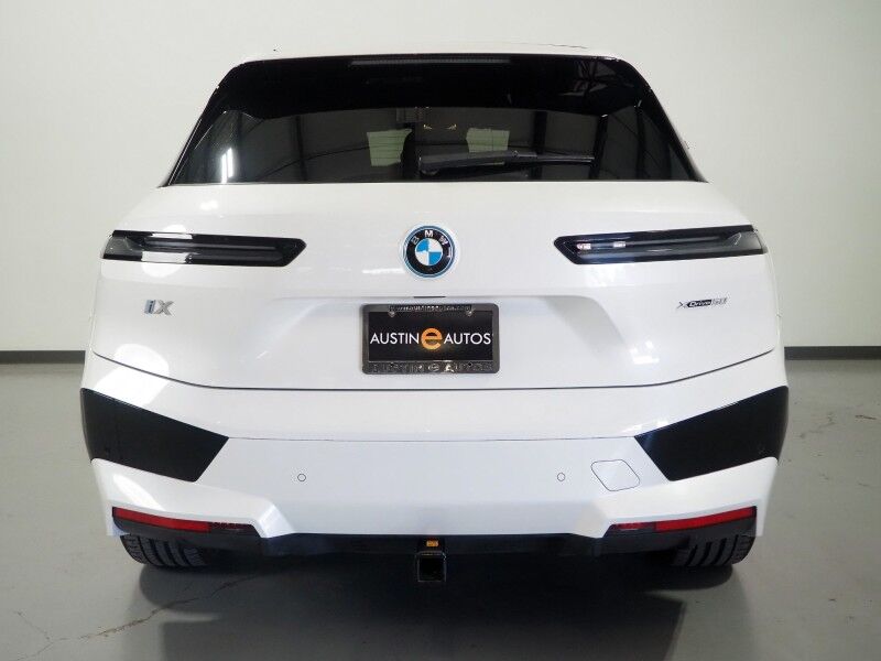 2024 BMW iX xDrive50 AWD *SPORT PKG, DRIVING ASSIST PRO, HEADS-UP DISPLAY, NAVIGATION, ADAPTIVE CRUISE, SAFETY ALERTS, 360 CAMERAS, PANO ECLIPSING MOONROOF, CLIMATE/MULTI-CONTOUR SEATS, HARMAN/KARDON, WIRELESS CHARGING Round Rock TX
