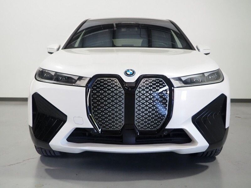 2024 BMW iX xDrive50 AWD *SPORT PKG, DRIVING ASSIST PRO, HEADS-UP DISPLAY, NAVIGATION, ADAPTIVE CRUISE, SAFETY ALERTS, 360 CAMERAS, PANO ECLIPSING MOONROOF, CLIMATE/MULTI-CONTOUR SEATS, HARMAN/KARDON, WIRELESS CHARGING Round Rock TX