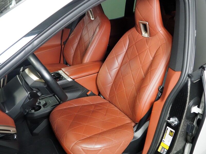 2024 BMW iX xDrive50 AWD *SPORT PKG, DRIVING ASSIST PRO, HEADS-UP DISPLAY, NAVIGATION, ADAPTIVE CRUISE, SAFETY ALERTS, 360 CAMERAS, PANO ECLIPSING MOONROOF, LEATHER, CLIMATE SEATS, 22 INCH WHEELS, HARMAN/KARDON, WIRELESS CHARGING Round Rock TX