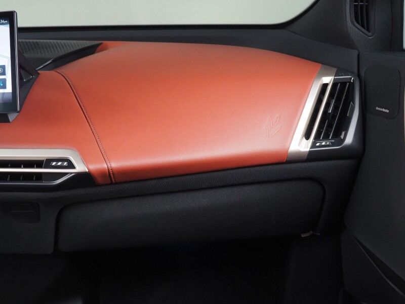 2024 BMW iX xDrive50 AWD *SPORT PKG, DRIVING ASSIST PRO, HEADS-UP DISPLAY, NAVIGATION, ADAPTIVE CRUISE, SAFETY ALERTS, 360 CAMERAS, PANO ECLIPSING MOONROOF, LEATHER, CLIMATE SEATS, 22 INCH WHEELS, HARMAN/KARDON, WIRELESS CHARGING Round Rock TX