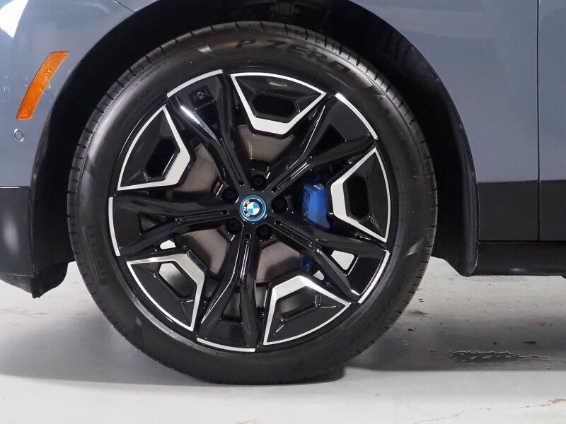 2024 BMW iX xDrive50 AWD *SPORT PKG, HEADS-UP DISPLAY, NAVIGATION, LIVE COCKPIT PRO, SAFETY ALERTS, 360 VIEW CAMERAS, PANO ECLIPSING MOONROOF, CLIMATE SEATS, HEATED STEERING, 22 INCH WHEELS, HARMAN/KARDON, WIRELESS CHARGING Round Rock TX