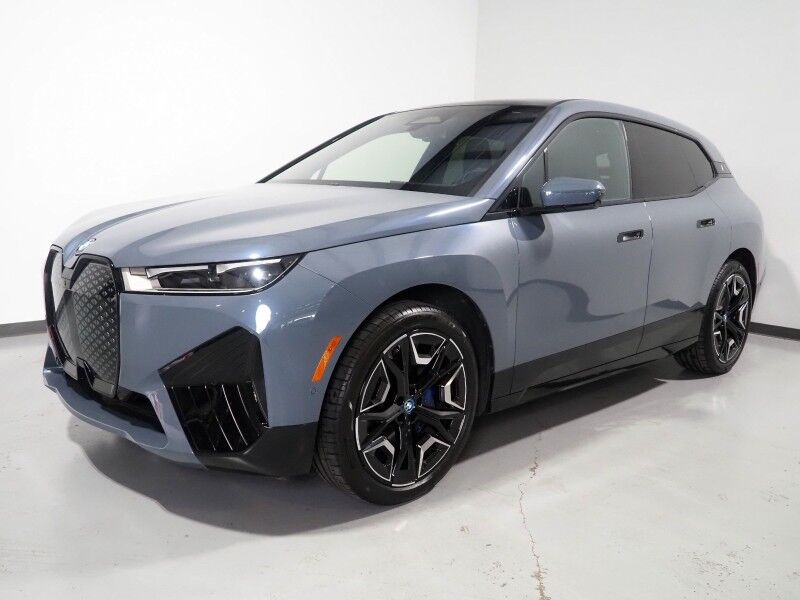 2024 BMW iX xDrive50 AWD *SPORT PKG, HEADS-UP DISPLAY, NAVIGATION, LIVE COCKPIT PRO, SAFETY ALERTS, 360 VIEW CAMERAS, PANO ECLIPSING MOONROOF, CLIMATE SEATS, HEATED STEERING, 22 INCH WHEELS, HARMAN/KARDON, WIRELESS CHARGING Round Rock TX