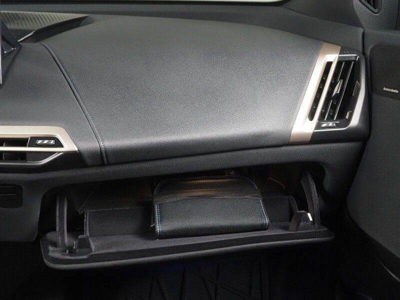 2024 BMW iX xDrive50 AWD *SPORT PKG, HEADS-UP DISPLAY, NAVIGATION, LIVE COCKPIT PRO, SAFETY ALERTS, 360 VIEW CAMERAS, PANO ECLIPSING MOONROOF, HEATED SEATS/STEERING, 22 INCH WHEELS, HARMAN/KARDON, WIRELESS CHARGING Round Rock TX