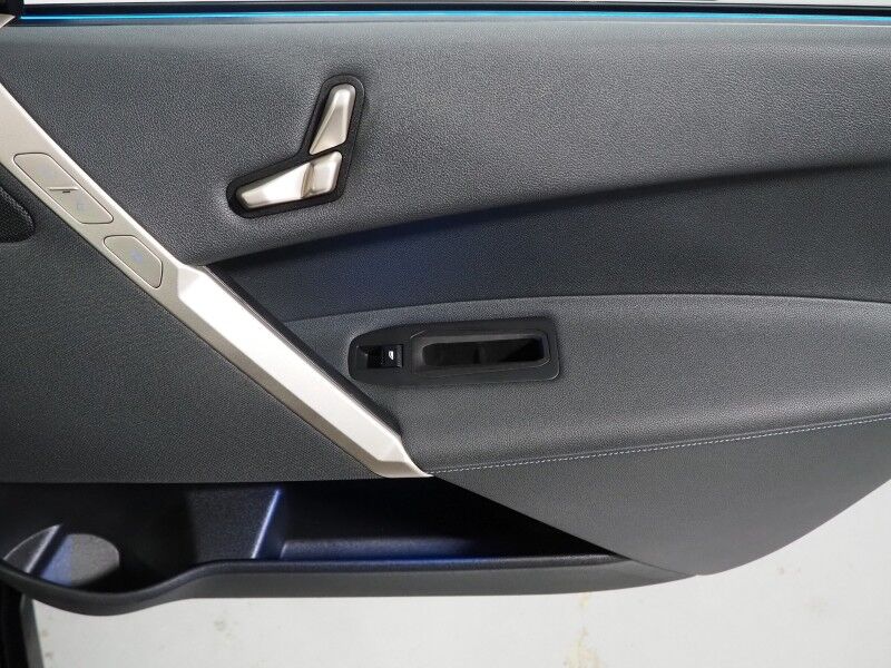 2024 BMW iX xDrive50 AWD *SPORT PKG, HEADS-UP DISPLAY, NAVIGATION, LIVE COCKPIT PRO, SAFETY ALERTS, 360 VIEW CAMERAS, PANO ECLIPSING MOONROOF, HEATED SEATS/STEERING, 22 INCH WHEELS, HARMAN/KARDON, WIRELESS CHARGING Round Rock TX