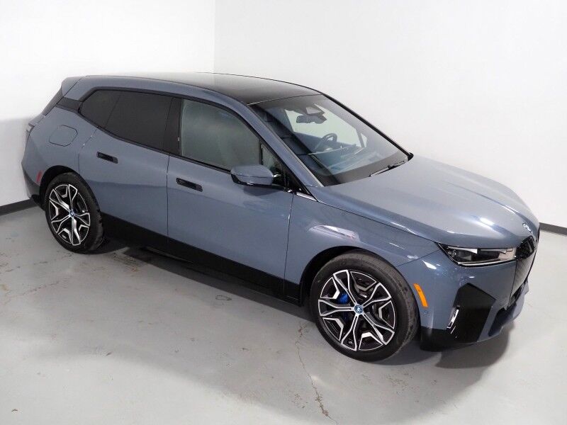 2024 BMW iX xDrive50 AWD *SPORT PKG, HEADS-UP DISPLAY, NAVIGATION, LIVE COCKPIT PRO, SAFETY ALERTS, 360 VIEW CAMERAS, PANO ECLIPSING MOONROOF, HEATED SEATS/STEERING, 22 INCH WHEELS, HARMAN/KARDON, WIRELESS CHARGING Round Rock TX