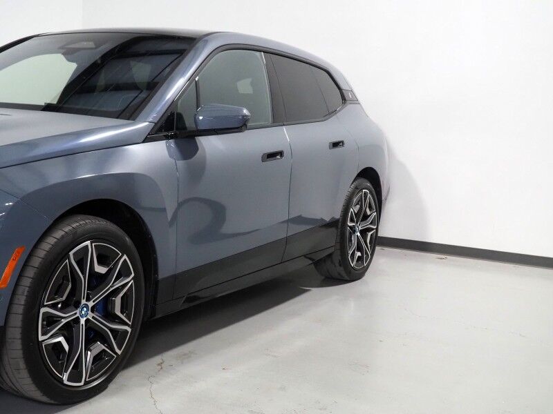 2024 BMW iX xDrive50 AWD *SPORT PKG, HEADS-UP DISPLAY, NAVIGATION, LIVE COCKPIT PRO, SAFETY ALERTS, 360 VIEW CAMERAS, PANO ECLIPSING MOONROOF, HEATED SEATS/STEERING, 22 INCH WHEELS, HARMAN/KARDON, WIRELESS CHARGING Round Rock TX