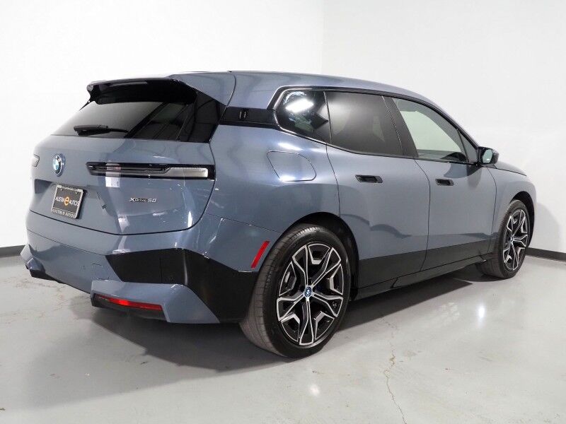 2024 BMW iX xDrive50 AWD *SPORT PKG, HEADS-UP DISPLAY, NAVIGATION, LIVE COCKPIT PRO, SAFETY ALERTS, 360 VIEW CAMERAS, PANO ECLIPSING MOONROOF, HEATED SEATS/STEERING, 22 INCH WHEELS, HARMAN/KARDON, WIRELESS CHARGING Round Rock TX