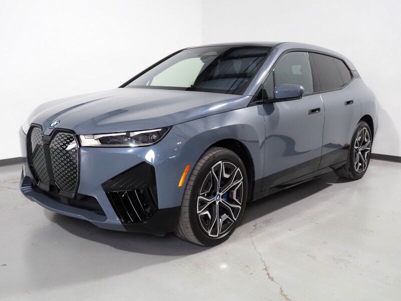 2024 BMW iX xDrive50 AWD *SPORT PKG, HEADS-UP DISPLAY, NAVIGATION, LIVE COCKPIT PRO, SAFETY ALERTS, 360 VIEW CAMERAS, PANO ECLIPSING MOONROOF, HEATED SEATS/STEERING, 22 INCH WHEELS, HARMAN/KARDON, WIRELESS CHARGING Round Rock TX
