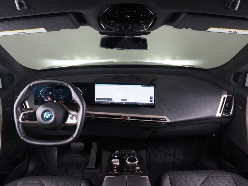2024 BMW iX xDrive50 AWD *SPORT PKG, HEADS-UP DISPLAY, NAVIGATION, LIVE COCKPIT PRO, SAFETY ALERTS, 360 VIEW CAMERAS, PANO ECLIPSING MOONROOF, HEATED SEATS/STEERING, 22 INCH WHEELS, HARMAN/KARDON, WIRELESS CHARGING