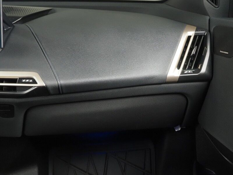 2024 BMW iX xDrive50 AWD *SPORT PKG, HEADS-UP DISPLAY, NAVIGATION, LIVE COCKPIT PRO, SAFETY ALERTS, 360 VIEW CAMERAS, PANO ECLIPSING MOONROOF, HEATED SEATS/STEERING, 22 INCH WHEELS, HARMAN/KARDON, WIRELESS CHARGING Round Rock TX