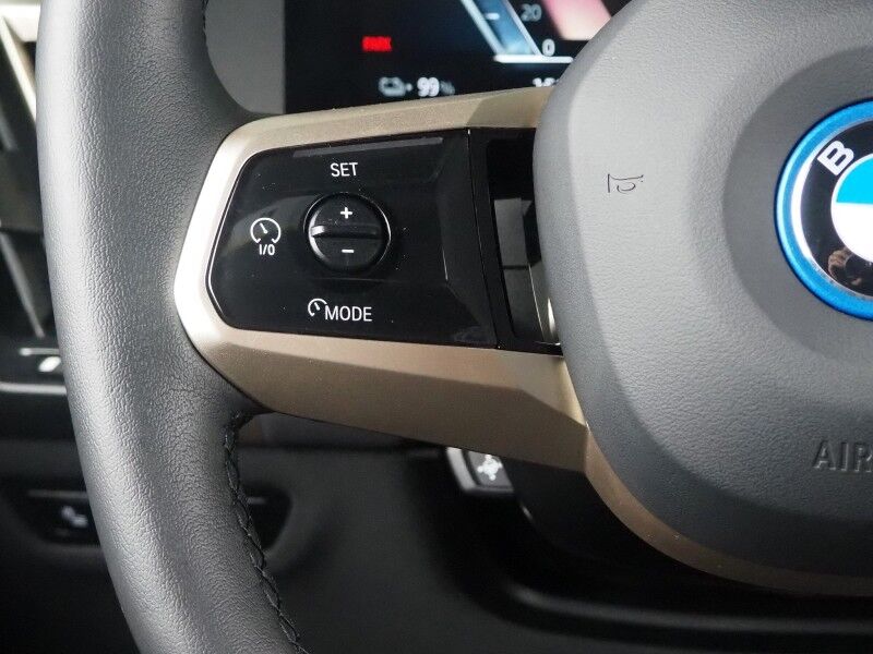 2024 BMW iX xDrive50 AWD *SPORT & LUXURY PKGS, DRIVING ASSIST PRO, HEADS-UP DISPLAY, NAVIGATION, ADAPTIVE CRUISE, SAFETY ALERTS, 360 CAMERAS, PANO ECLIPSING MOONROOF, CLIMATE/MULTI-FUNCTION SEATS, HARMAN/KARDON, WIRELESS CHARGING Round Rock TX