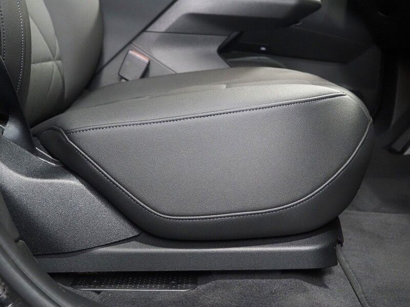 2024 BMW iX xDrive50 AWD *SPORT & LUXURY PKGS, DRIVING ASSIST PRO, HEADS-UP DISPLAY, NAVIGATION, ADAPTIVE CRUISE, SAFETY ALERTS, 360 CAMERAS, PANO ECLIPSING MOONROOF, CLIMATE/MULTI-FUNCTION SEATS, HARMAN/KARDON, WIRELESS CHARGING Round Rock TX