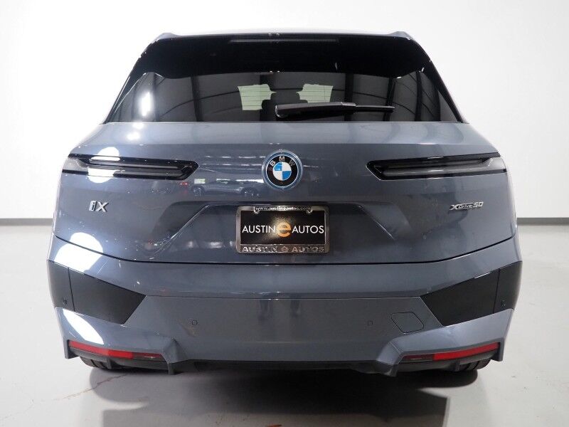 2024 BMW iX xDrive50 AWD *SPORT & LUXURY PKGS, DRIVING ASSIST PRO, HEADS-UP DISPLAY, NAVIGATION, ADAPTIVE CRUISE, SAFETY ALERTS, 360 CAMERAS, PANO ECLIPSING MOONROOF, CLIMATE/MULTI-FUNCTION SEATS, HARMAN/KARDON, WIRELESS CHARGING Round Rock TX