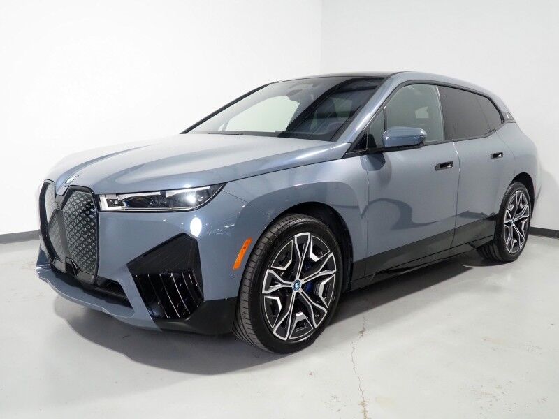 2024 BMW iX xDrive50 AWD *SPORT & LUXURY PKGS, DRIVING ASSIST PRO, HEADS-UP DISPLAY, NAVIGATION, ADAPTIVE CRUISE, SAFETY ALERTS, 360 CAMERAS, PANO ECLIPSING MOONROOF, CLIMATE/MULTI-FUNCTION SEATS, HARMAN/KARDON, WIRELESS CHARGING Round Rock TX