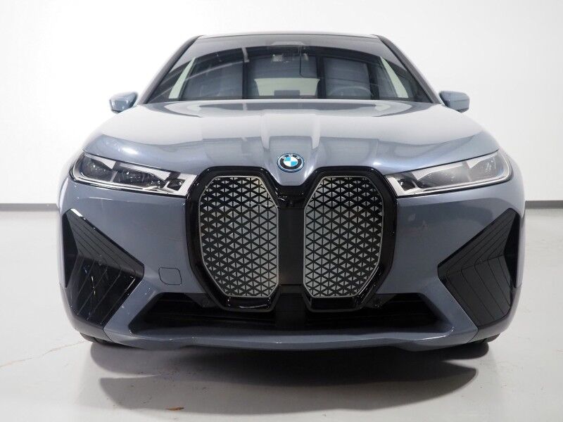 2024 BMW iX xDrive50 AWD *SPORT & LUXURY PKGS, DRIVING ASSIST PRO, HEADS-UP DISPLAY, NAVIGATION, ADAPTIVE CRUISE, SAFETY ALERTS, 360 CAMERAS, PANO ECLIPSING MOONROOF, CLIMATE/MULTI-FUNCTION SEATS, HARMAN/KARDON, WIRELESS CHARGING Round Rock TX