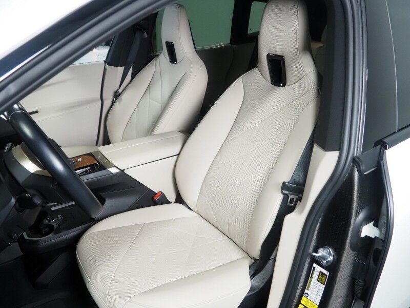 2024 BMW iX xDrive50 AWD *SPORT & LUXURY PKGS, DRIVING ASSIST PRO, HEADS-UP DISPLAY, NAVIGATION, ADAPTIVE CRUISE, SAFETY ALERTS, 360 CAMERAS, PANO ECLIPSING MOONROOF, HEATED/MULTI-FUNCTION SEATS, HARMAN/KARDON, WIRELESS CHARGING Round Rock TX