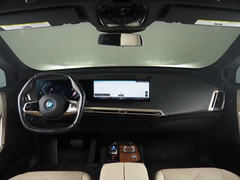 2024 BMW iX xDrive50 AWD *SPORT & LUXURY PKGS, DRIVING ASSIST PRO, HEADS-UP DISPLAY, NAVIGATION, ADAPTIVE CRUISE, SAFETY ALERTS, 360 CAMERAS, PANO ECLIPSING MOONROOF, HEATED/MULTI-FUNCTION SEATS, HARMAN/KARDON, WIRELESS CHARGING