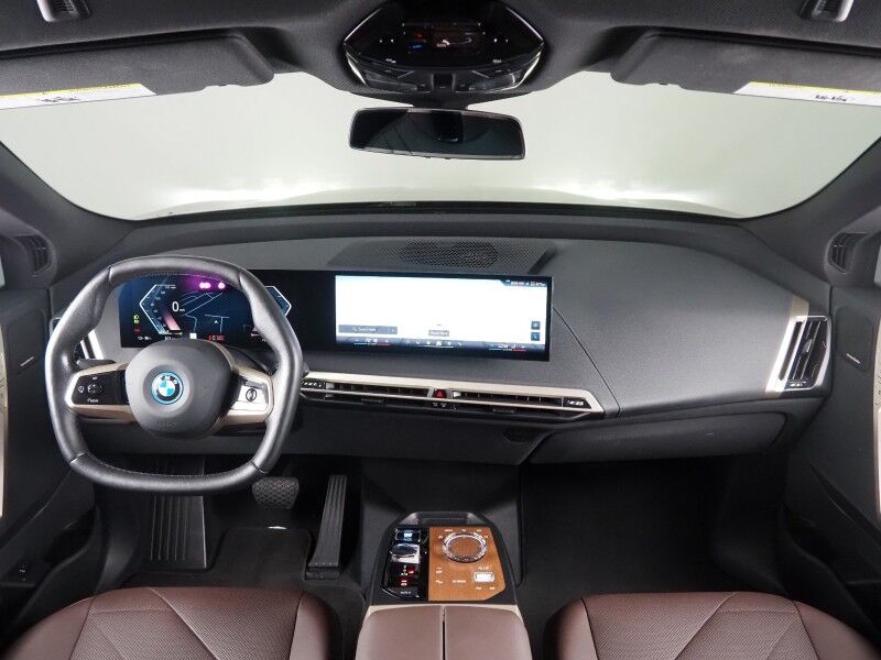 2024 BMW iX xDrive50 AWD *SPORT & LUXURY PKGS, HEADS-UP DISPLAY, NAVIGATION, LIVE COCKPIT PRO, SAFETY ALERTS, 360 VIEW CAMERAS, PANO ECLIPSING MOONROOF, HEATED SEATS/STEERING, 22 INCH WHEELS, HARMAN/KARDON, WIRELESS CHARGING
