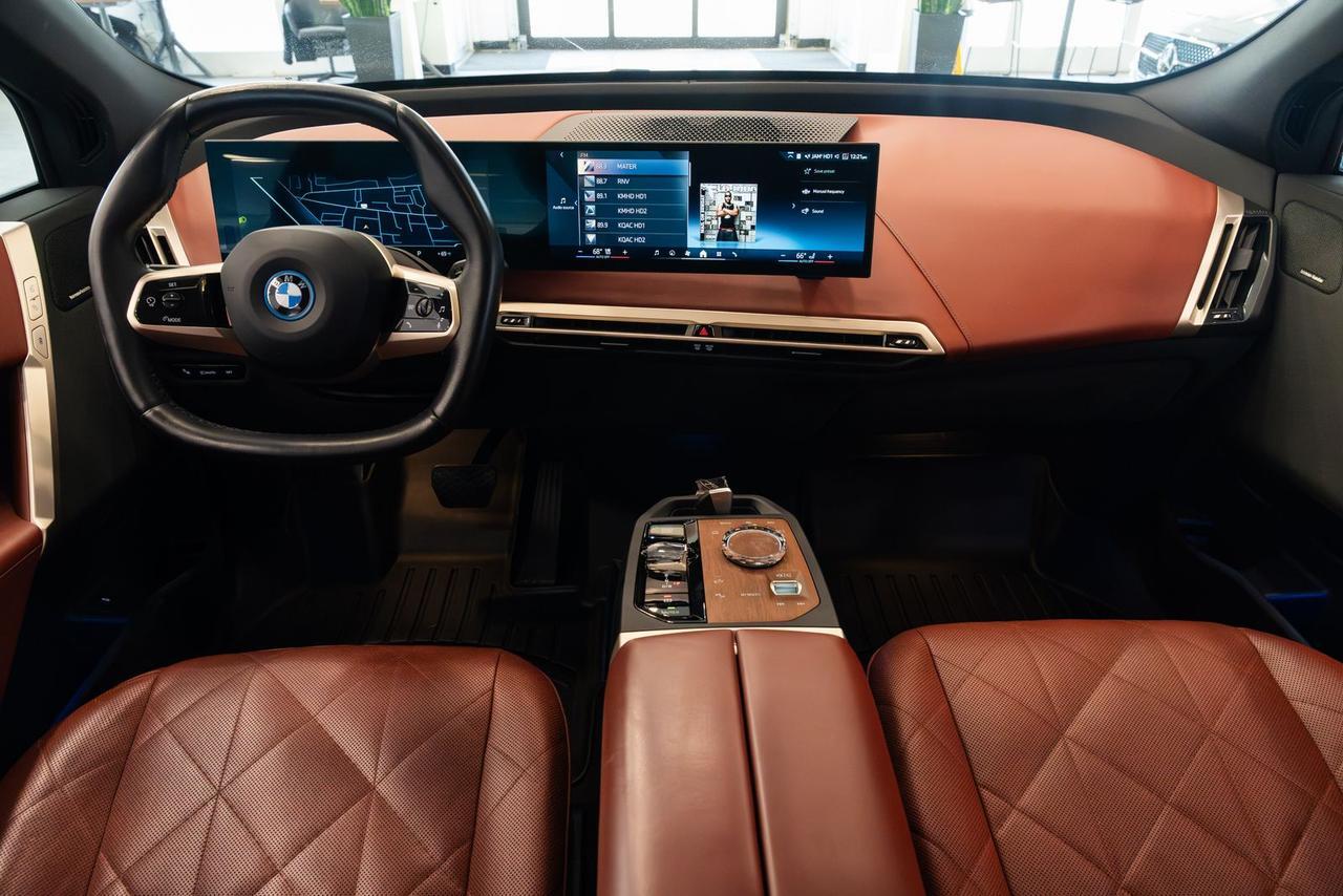 2024 BMW iX xDrive50 Gladstone OR