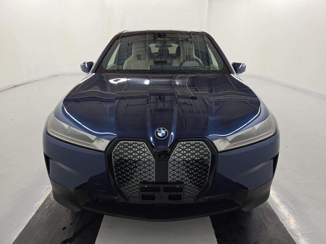 2024 BMW iX xDrive50 Harman Kardon Sound Panoramic Sky Lounge Roof Portland OR